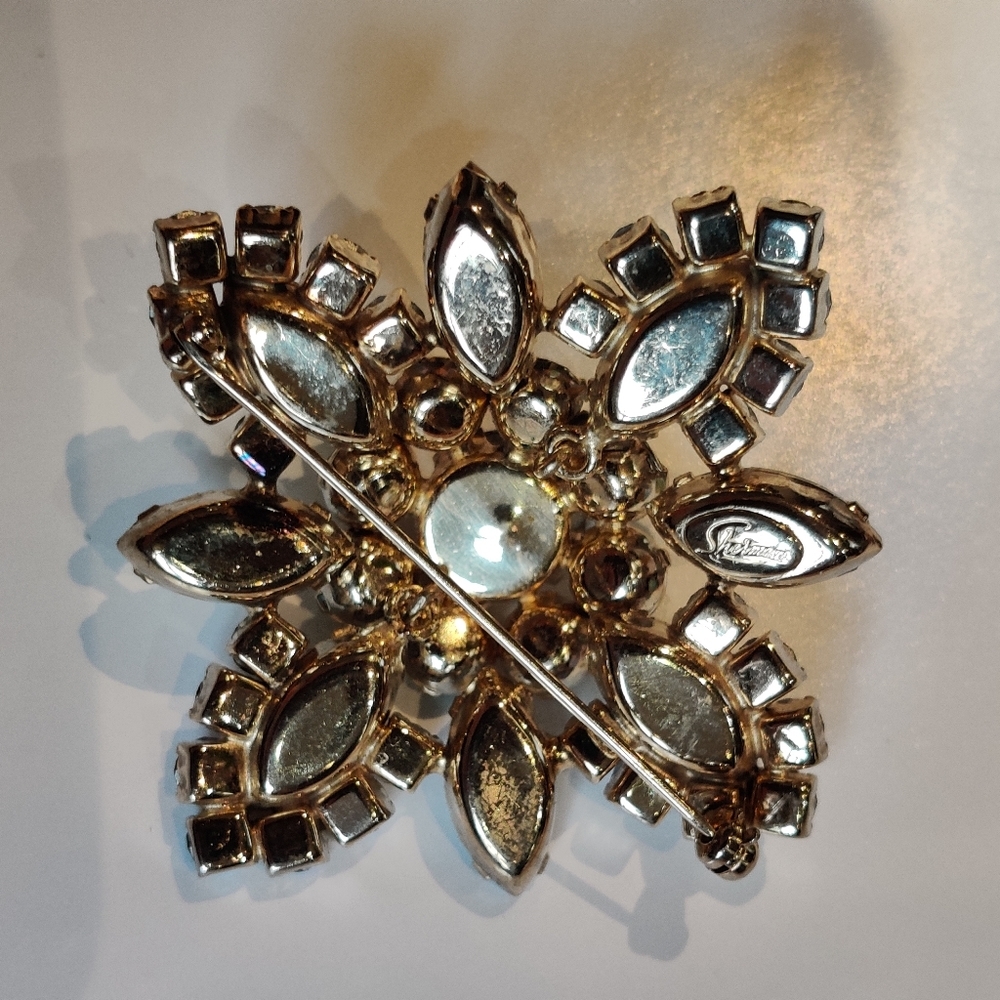Exquisite Sherman Brooch - Picture 8 of 15
